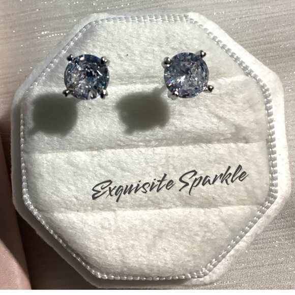 💖Silver Filled Brilliant Cut Heart Prong Diamond (Lab) Stud Earrings - Picture 16 of 17